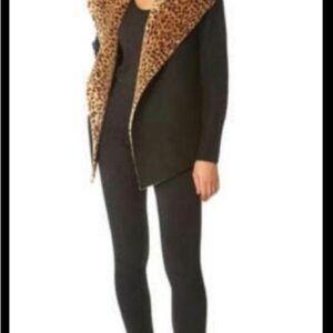 Twelfth Love Cheetah style & Faux Fur Shawl Vest